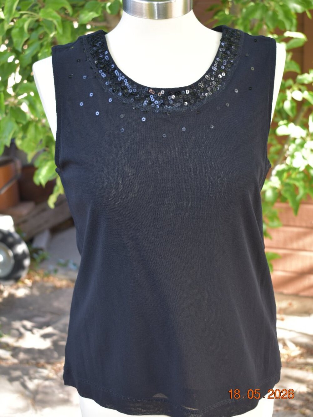 Chico’s Black Sequin Scoop Neck Tank – Fully Lined (size 1 =8/10)